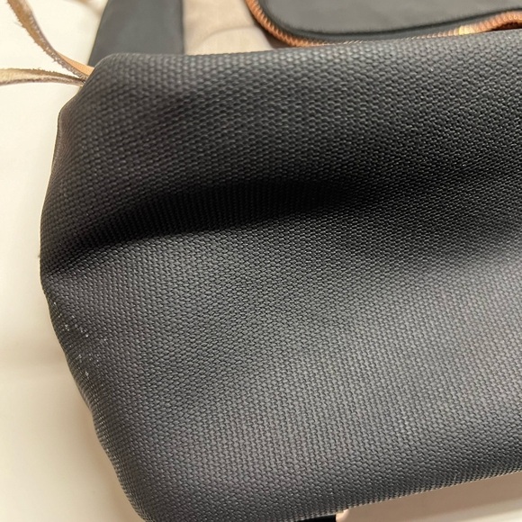 Petunia Pickle Bottom Pivot Pack Diaper Bag Backpack Sand/Black - Picture 6 of 10